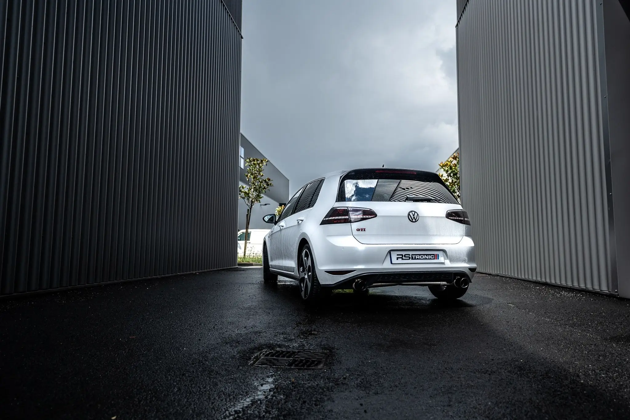 Volkswagen Golf blanche reprogrammée par RS Tronic